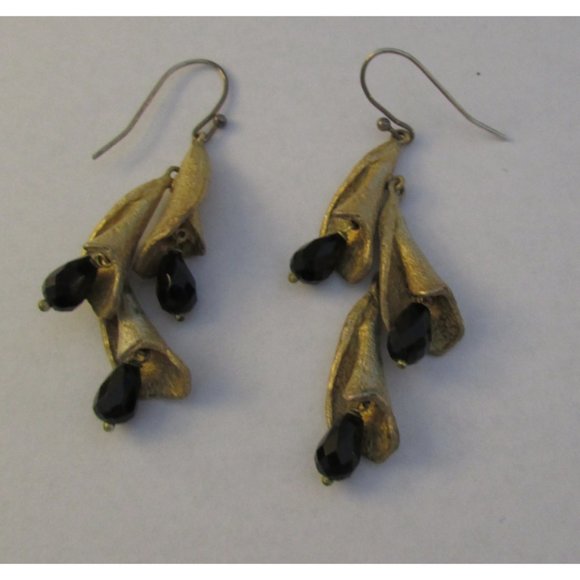 Metal and Onyx Drop Earrings - Picture 1 of 3